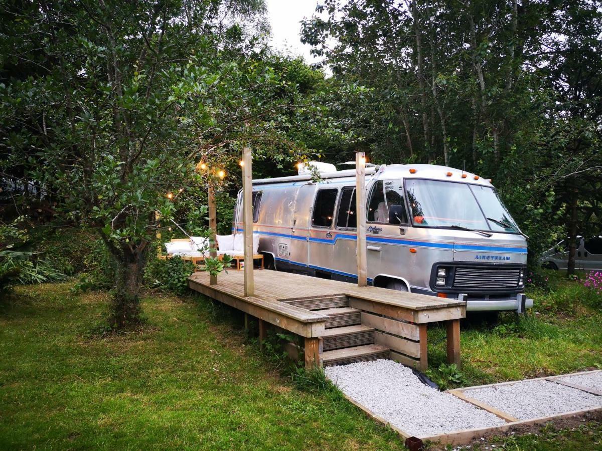 Glamping 1970 American Airstream Motorhome Ponsanooth Eksteriør billede